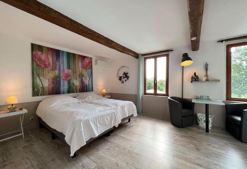 Номер Стандарт Вид на Бассейн, Residence La Salamandre