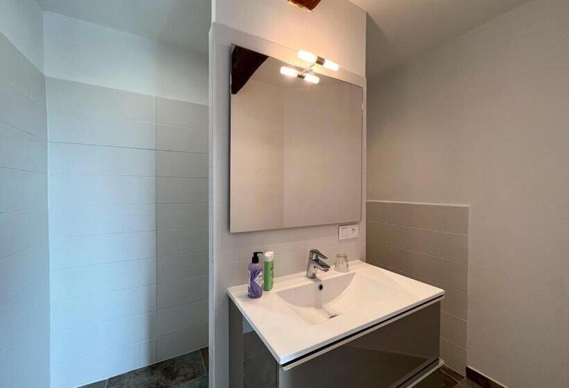 Номер Стандарт Вид на Бассейн, Residence La Salamandre