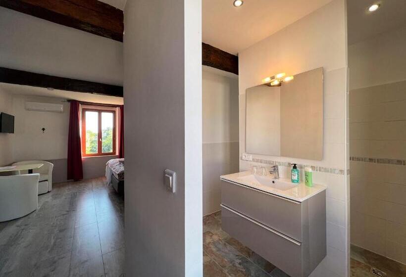 Номер Стандарт Вид на Сад, Residence La Salamandre