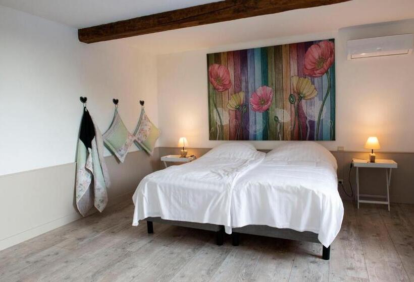 Номер Стандарт Вид на Бассейн, Residence La Salamandre