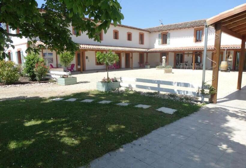 Номер Стандарт Вид на Сад, Residence La Salamandre