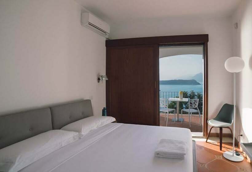 Номер Deluxe с Видом, Villa Crawford