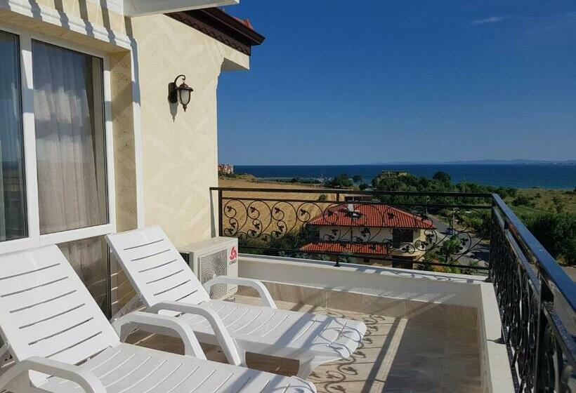 豪华海景房带阳台, семеен хотел прованс ахелой