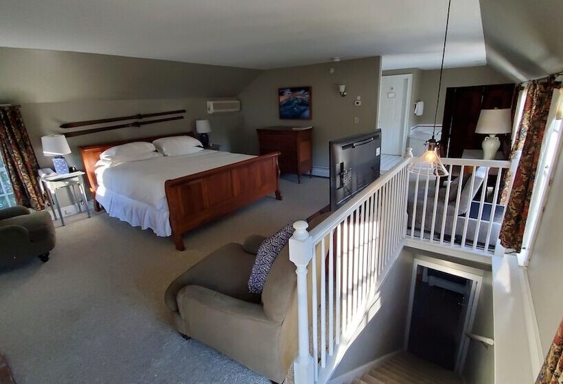 غرفة قياسية, Four Columns Inn