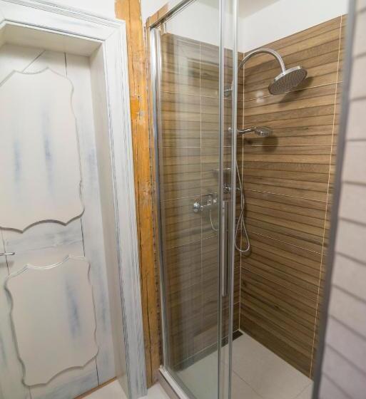 Quarto Deluxe, Krumlovska Pohadka