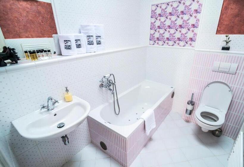 Quarto Triplo Deluxe, Krumlovska Pohadka