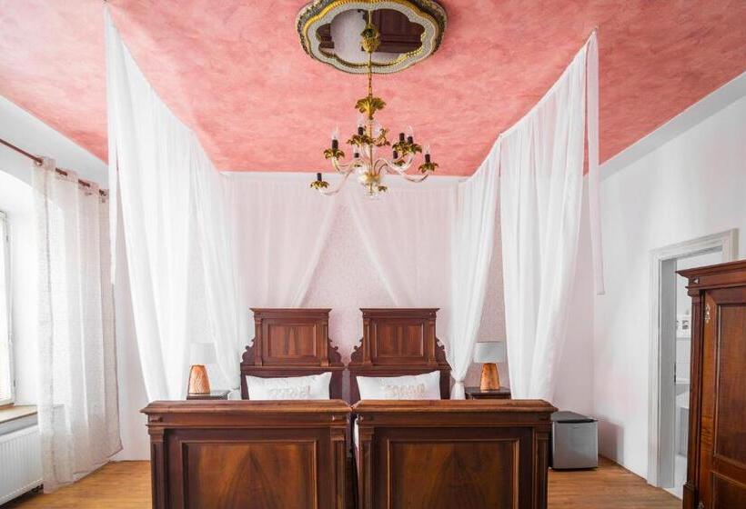 Quarto Triplo Deluxe, Krumlovska Pohadka