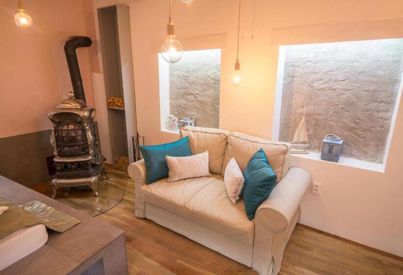 Quarto Deluxe com Sacada, Krumlovska Pohadka