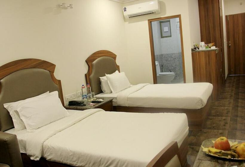 Номер Deluxe, Lords  Eco Inn Gandhidham