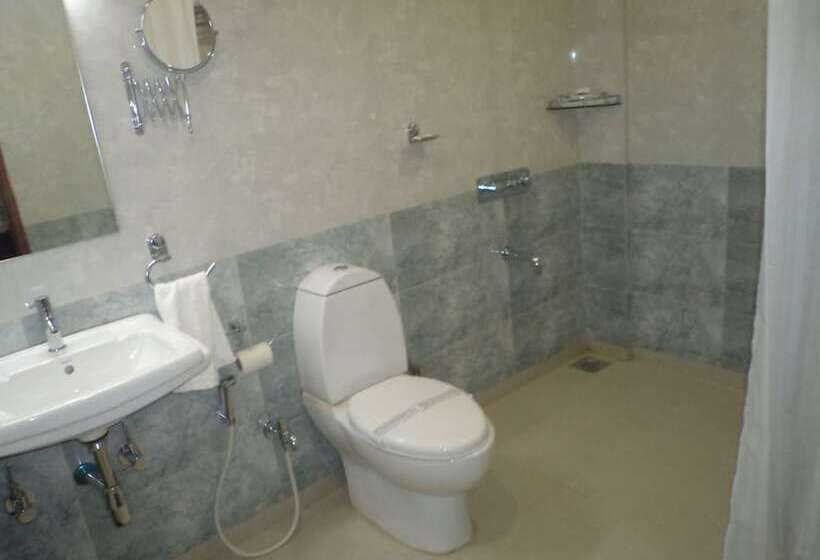 Номер Deluxe, Lords  Eco Inn Gandhidham