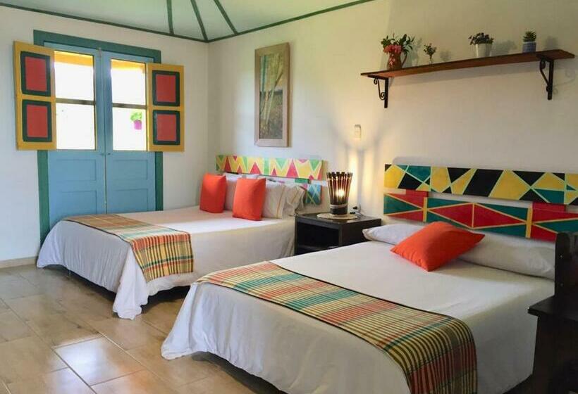 اتاق لوکس خانوادگی, Mamatina