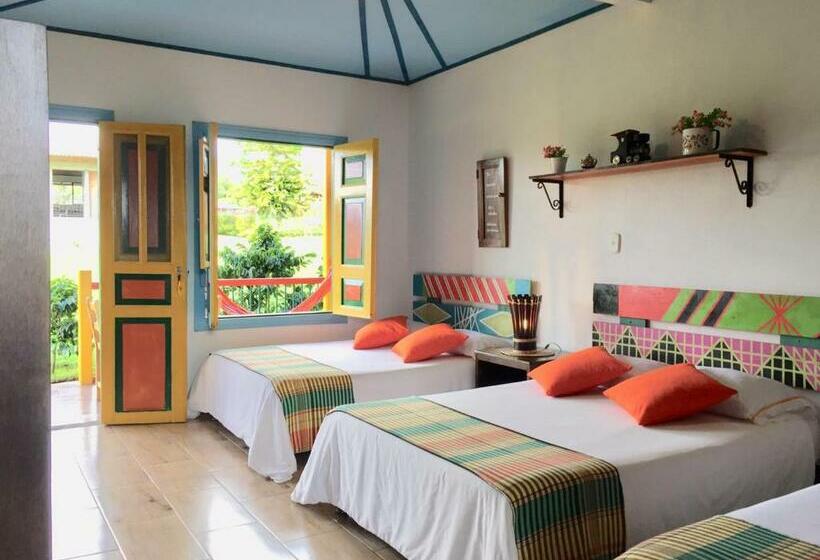 اتاق لوکس خانوادگی, Mamatina