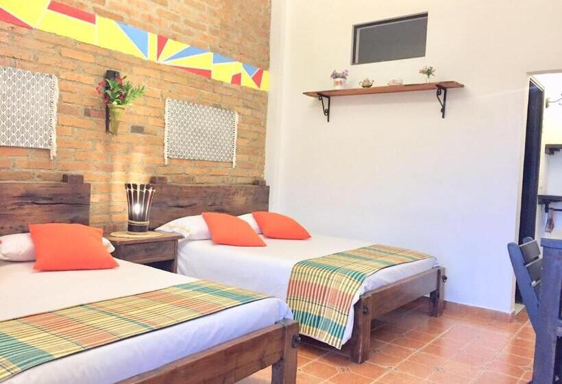 اتاق استاندارد سه نفره, Mamatina