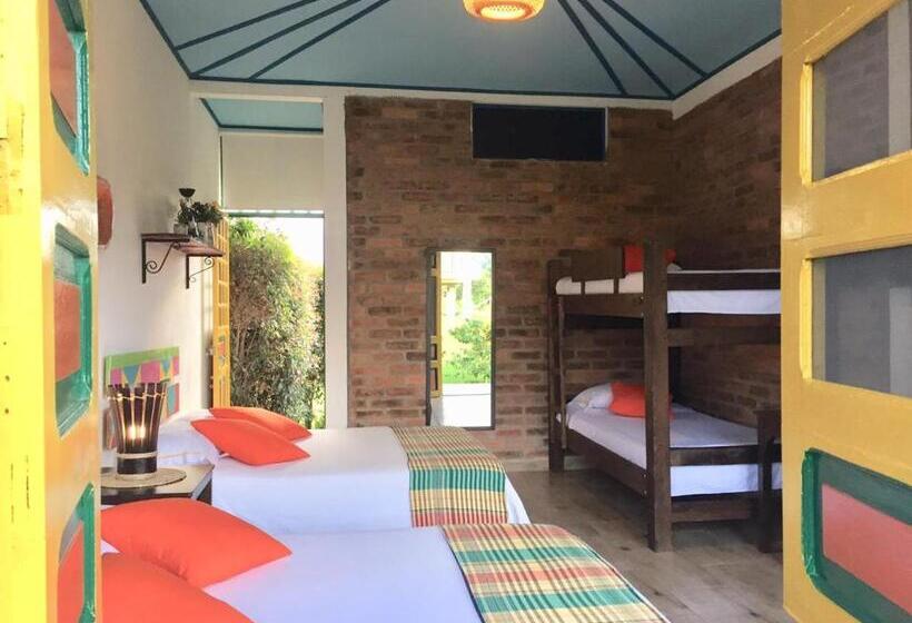 اتاق خانوادگی, Mamatina