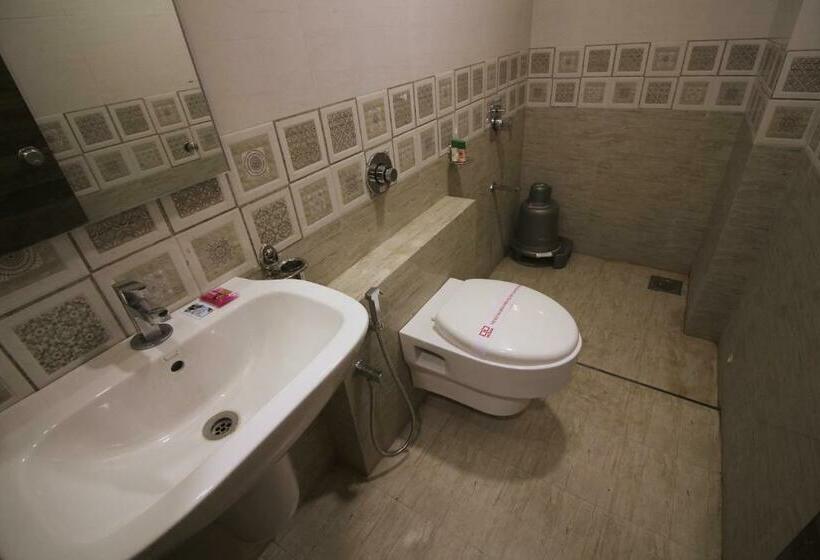 豪华房间, Vraj Inn