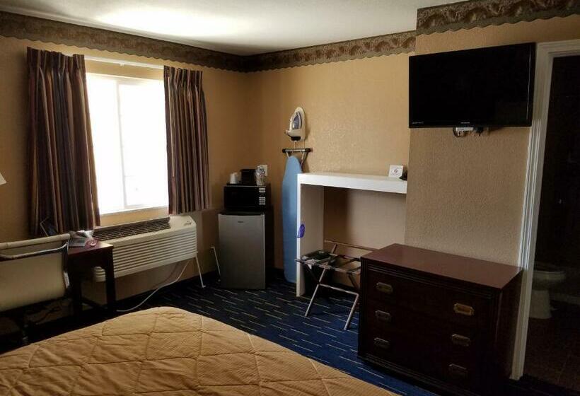 غرفة قياسية سرير كينج لذوى الإحتياجات الخاصة, Country Inn Sterling