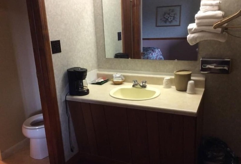 Номер Стандарт, The Royal Inn