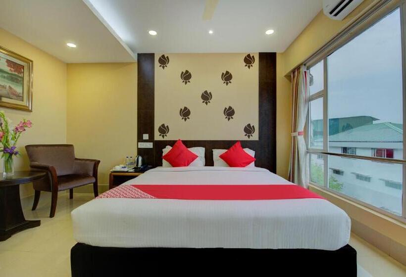 Deluxe Rum, Central Park, Siliguri