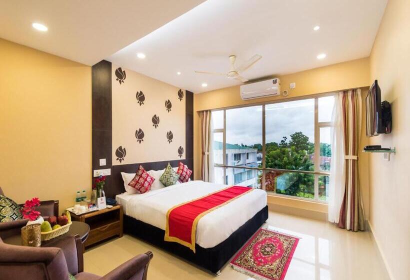 Deluxe Rum, Central Park, Siliguri