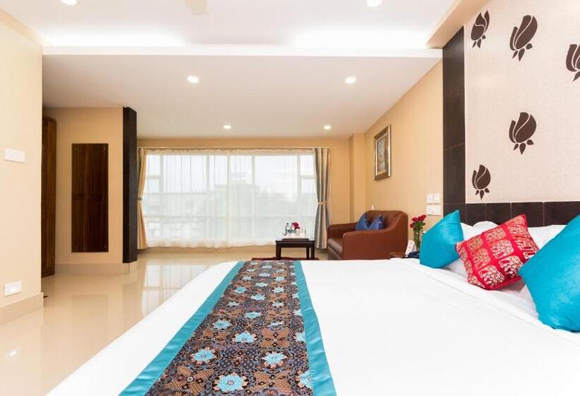 Standardrum King Size Säng, Central Park, Siliguri