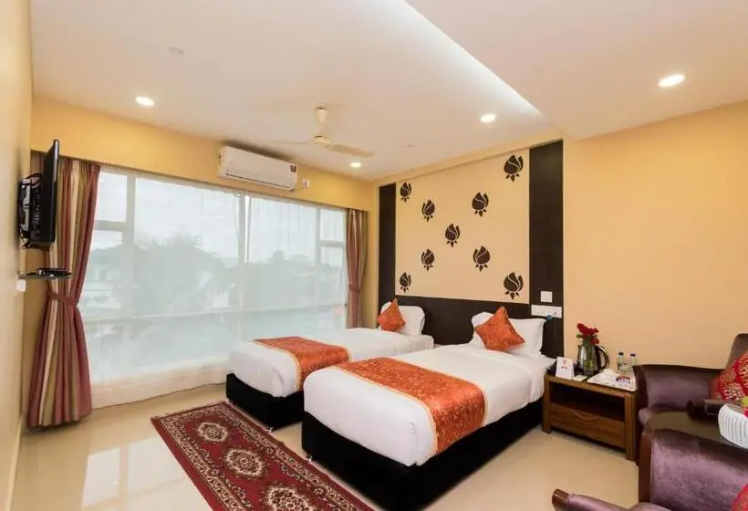 اتاق لوکس, Central Park, Siliguri