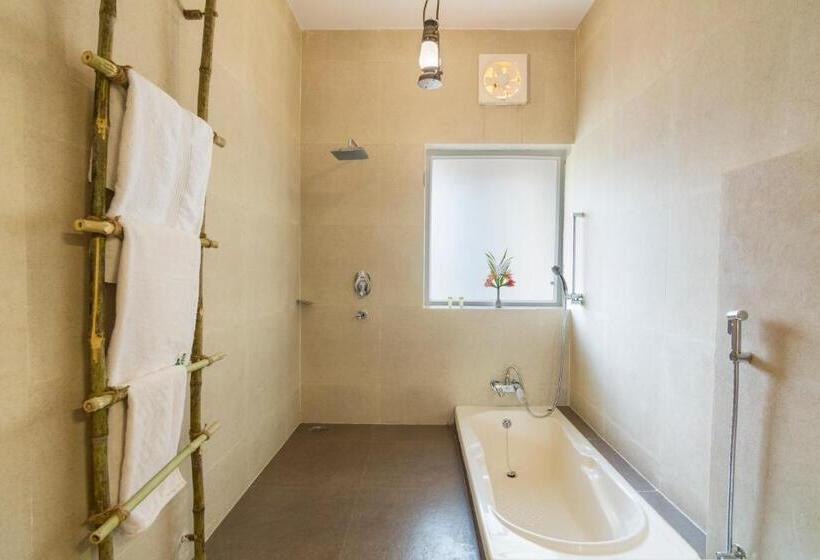 디럭스 룸 가든 전망, The Riverwood Forest Retreat Pench