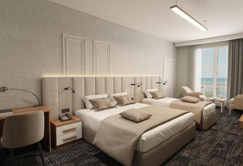 اتاق لوکس خانوادگی, Pereira Samsun