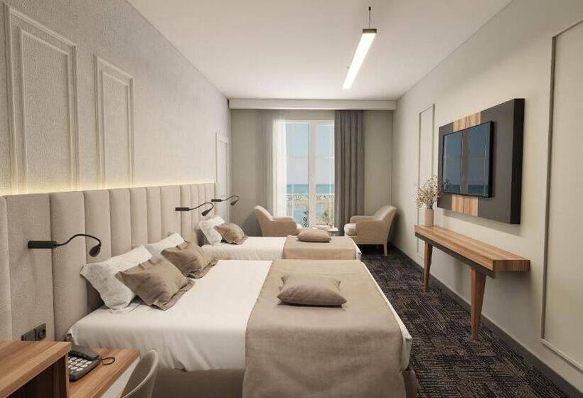 اتاق لوکس خانوادگی, Pereira Samsun