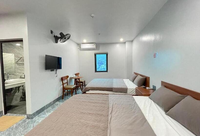 اتاق خانوادگی با چشم‌انداز کوه, Nhu Y Hotel Ha Giang
