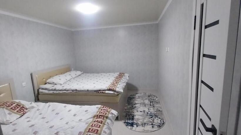 اتاق استاندارد سه نفره, Kerimkul Ata