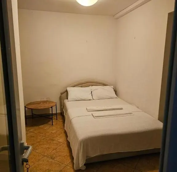 اتاق عادی, Rustic Room