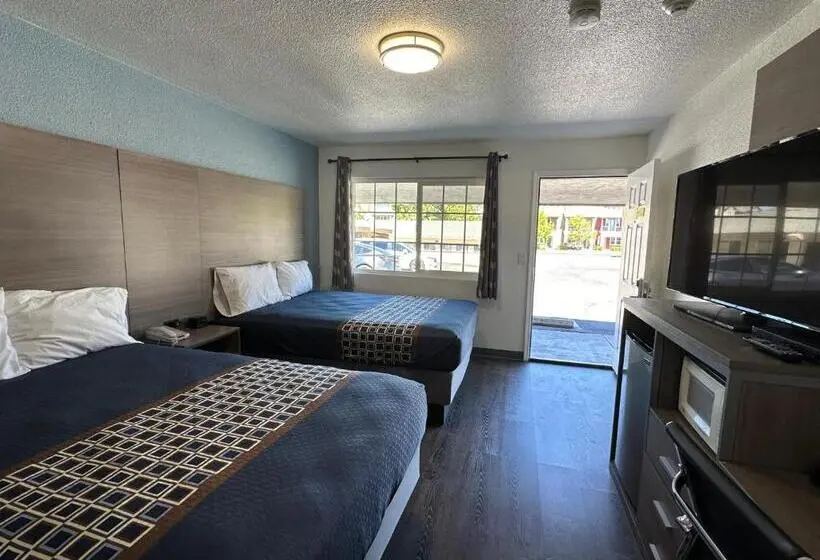 スタンダードルーム, Sands Motel