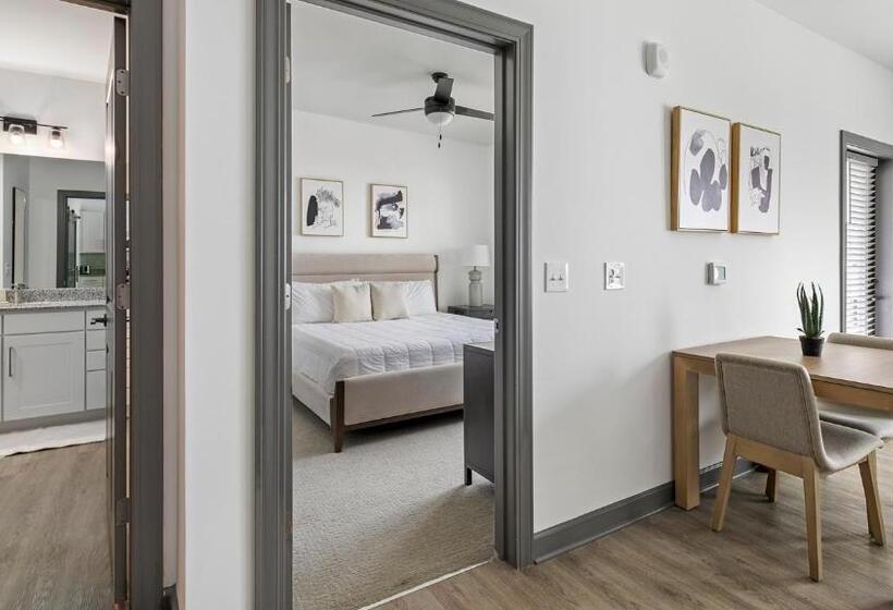 Апартаменты 1 Спальня, The Leo Apartments By Barsala