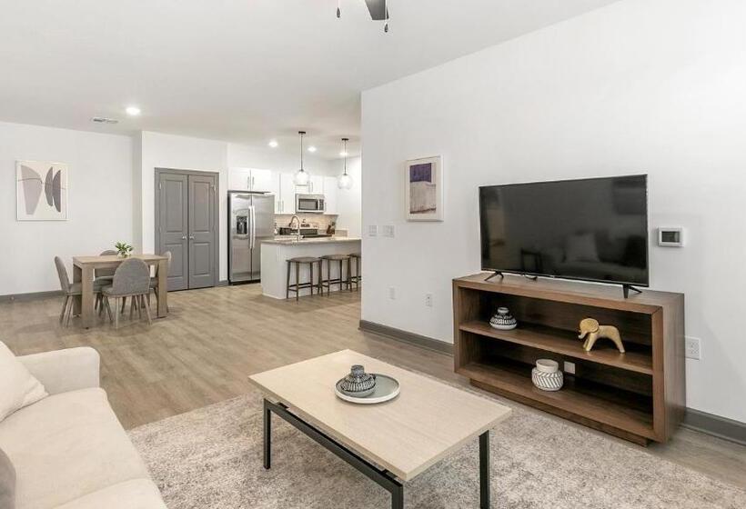 Апартаменты 2 Спальни, The Leo Apartments By Barsala