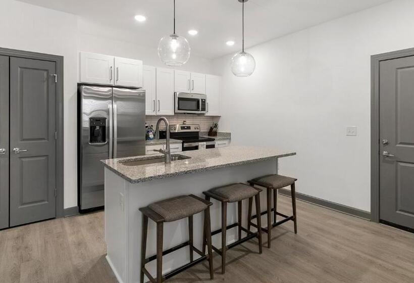 Апартаменты 2 Спальни, The Leo Apartments By Barsala