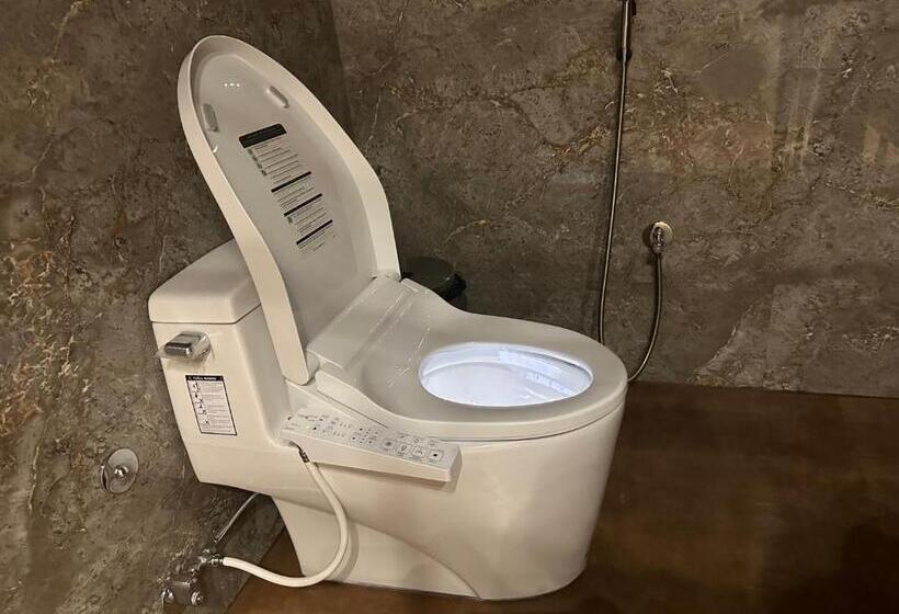 스탠다드 룸 킹사이즈 침대, Bhagya Homestay Royal Room Mohali S Best