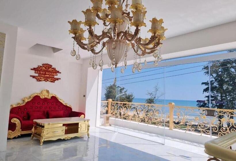 Habitación Estándar, Ruby