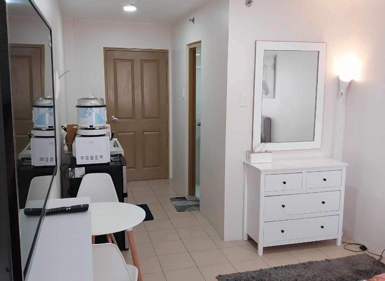 استودیوی استاندارد, Mush Room Living