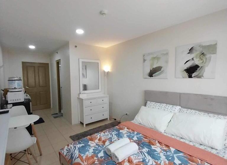 استودیوی استاندارد, Mush Room Living