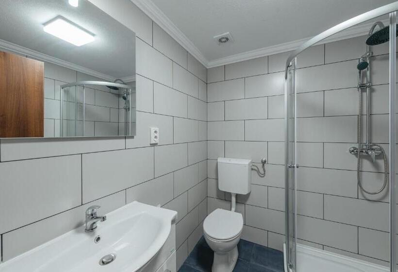 Номер Стандарт Трехместный, Casa Perla Vlădesei