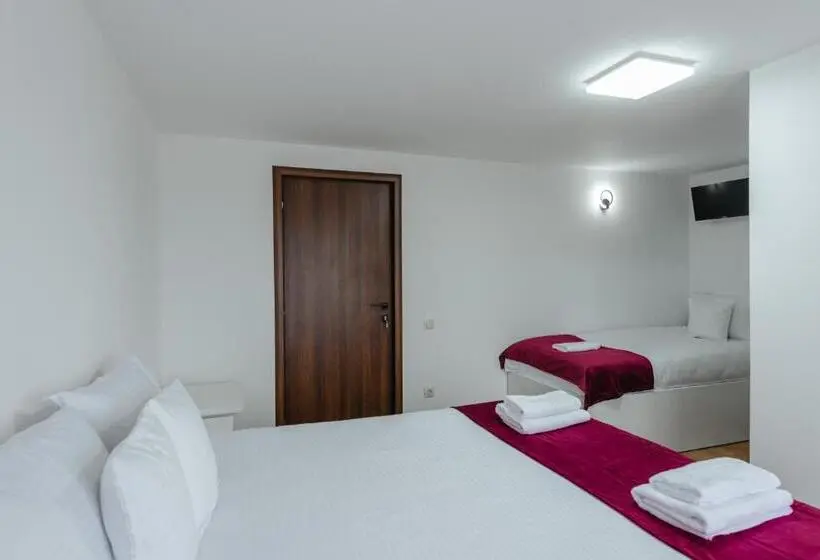 スタンダードトリプルルーム, Casa Perla Vlădesei