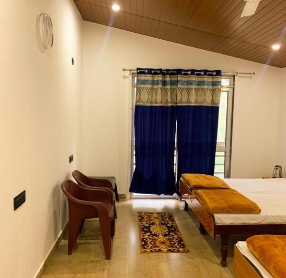 家庭山景房, Sunshine Hill Resorts