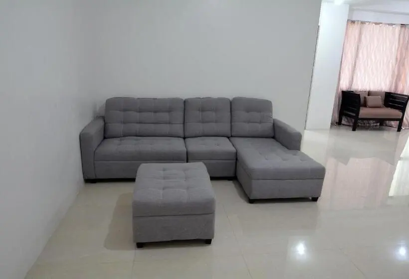デラックスファミリールーム, Balai Condominiums