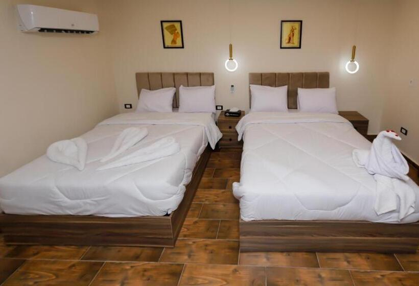 اتاق استاندارد چهار تخته, Imperial Pyramids Heights View