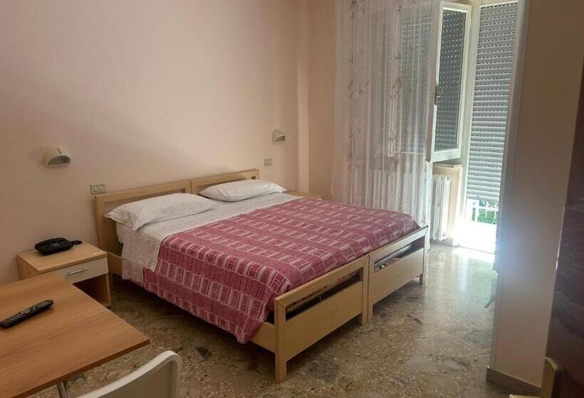 バルコニー付きスタンダードルーム, Pensione Vagnozzi