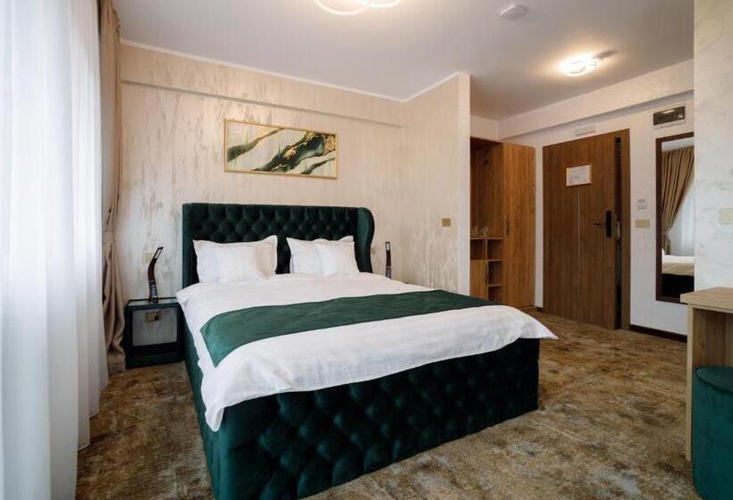 스탠다드 룸 킹사이즈 침대, Pensiunea Natalya