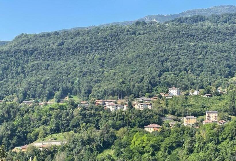 غرفة قياسية, La Porta Rossa