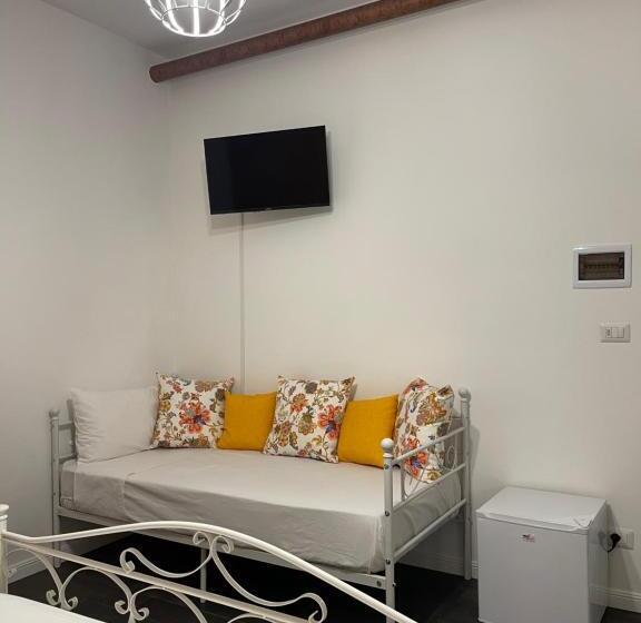 اتاق استاندارد سه نفره, B&b Civico 210