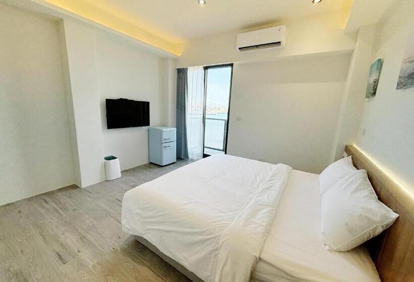 اتاق لوکس با بالکن و چشم‌انداز دریا, Tidal Stream Sea View B&b