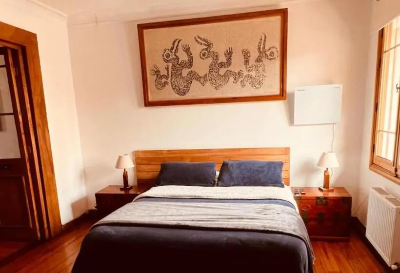 اتاق خانوادگی, Casona Montt 522   B&b